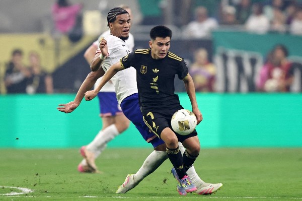 【世說新羽】基拔圖摩拿粉「墨」登場