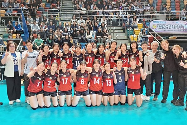 協恩挫女拔萃蟬聯　鄧心弦奪3獎發光芒