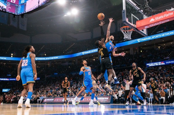 雷霆震碎騎士7連勝 夏登加盟首告負