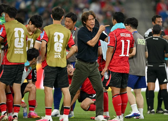 總統鬧埋一份 洪明甫正式下台