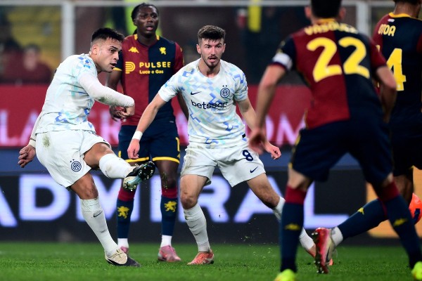 國米2：1挫熱拿亞上榜首