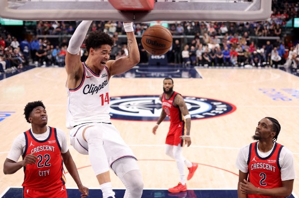 尼達侯沙收咧 快艇鬧中鋒荒