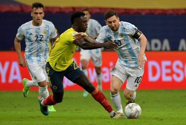 美斯領阿根廷踢走哥倫比亞。©AFP