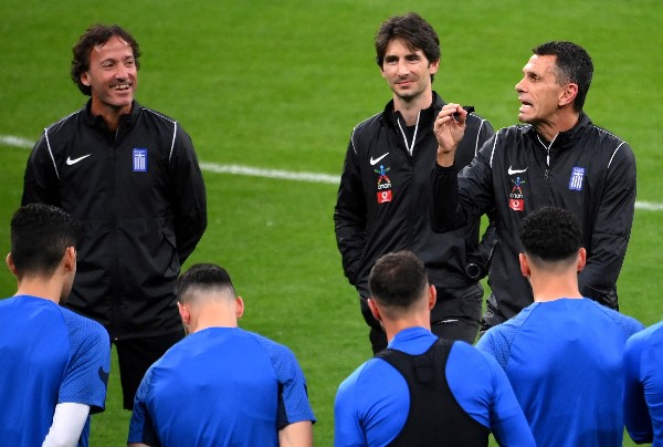 泰列高（左）一直跟隨著普耶。©AFP