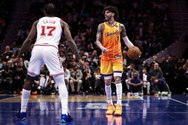 「三波」鬥火箭前遇車禍