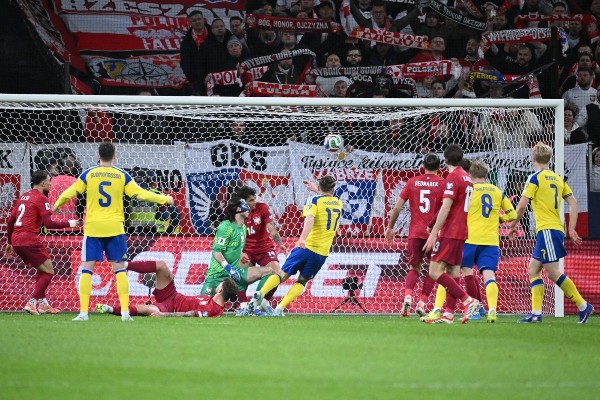 約基利斯奠勝 瑞典3：2挫波蘭入「世」