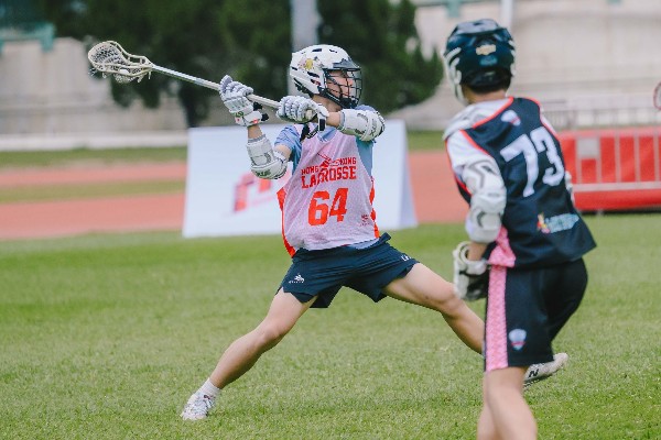 棍網球港青公開賽主場全勝入8強