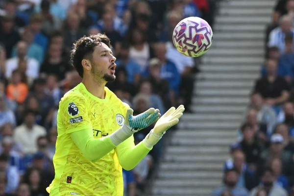 傳查福特尋求1月出「城」