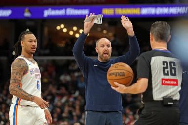 泰萊贊堅斯執教公鹿