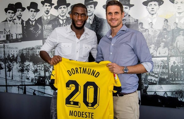 莫迪斯堤與多蒙特簽約1年。
