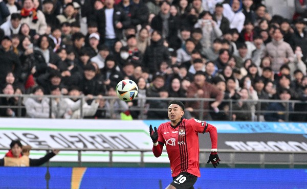 連加特在韓國深受球迷愛戴。©AFP