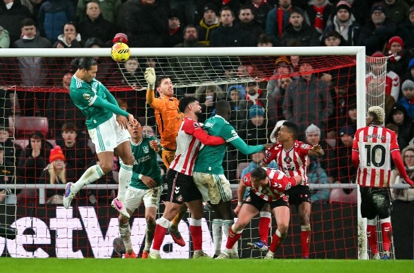 遠藤航傷埋 史洛為排陣徹夜難眠