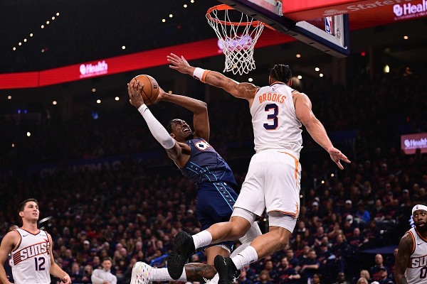 J-Dub肌肉拉傷難再撼太陽