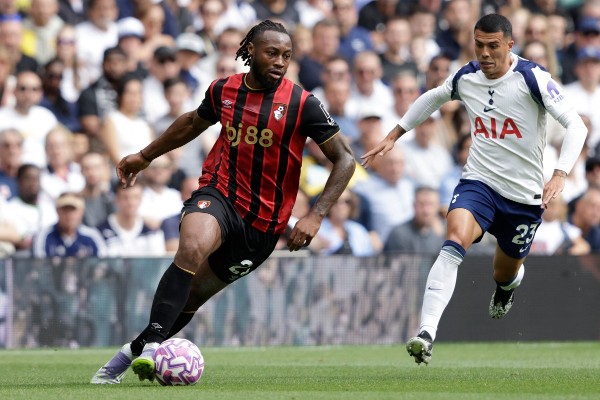 施曼尤成功......受洗