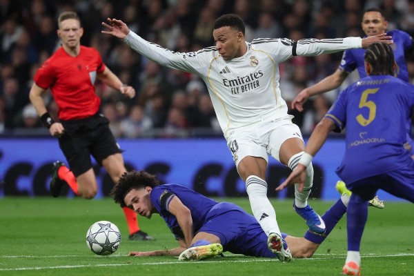 皇馬6：1奏凱「哥」