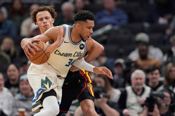 復出第2戰又輸 字母哥嬲到掉波