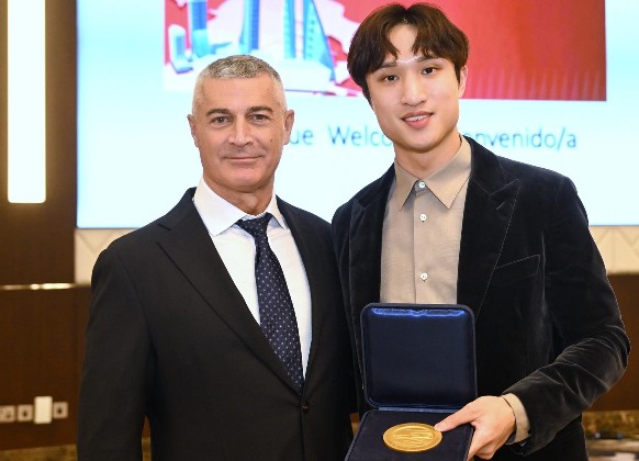 蔡俊彥膺年終世一成港隊第3人