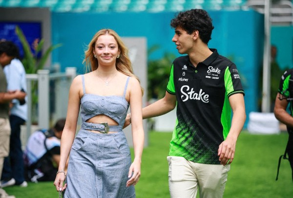 波度尼圖地頭頻撞車  女友陪伴安慰