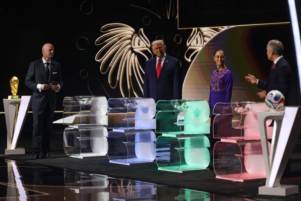 【世盃抽籤】主辦3國領導人體驗抽籤