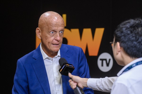 【世界足球峰會】哥連拿讚科技助執法 西甲主席考慮港辦海外賽