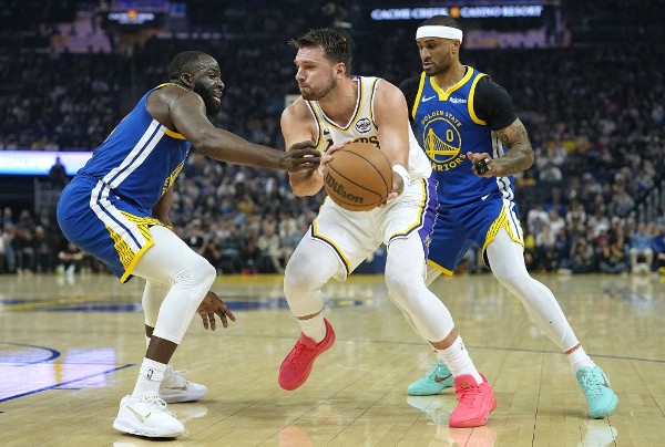 壽星當錫助湖人挫勇士