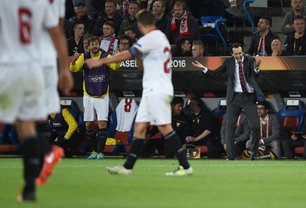 「霸」王艾馬利返福地巴素爾