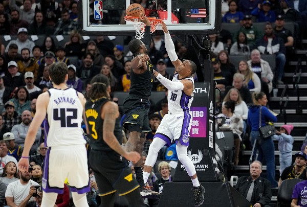 韋少大三元打爆勇士 雷霆吞新季首敗