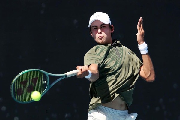 朱鍇泓澳網青年組闖男單8強 超越黃澤林