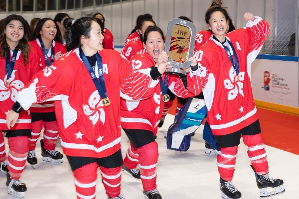 冰球港隊女子世錦賽主場全勝 3年升兩班