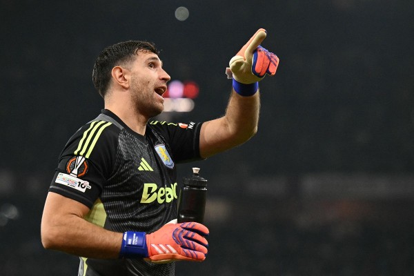 馬天尼斯被褫奪維拉副隊長職銜