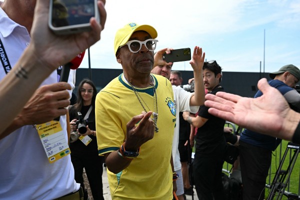 【世盃‧奇趣】森巴兵替安察洛堤賀壽  Spike Lee驚喜現身