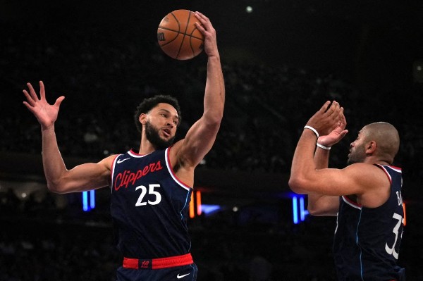 施蒙斯入股職業釣魚隊