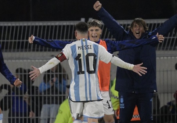 美斯與加拿曹是阿根廷國家隊隊友。©AFP