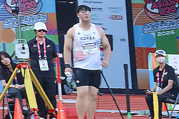 黃佑楠400米破19年港青紀錄