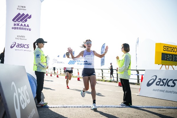 羅映潮香港半馬賽封后 尼泊爾跑手男子組奪標