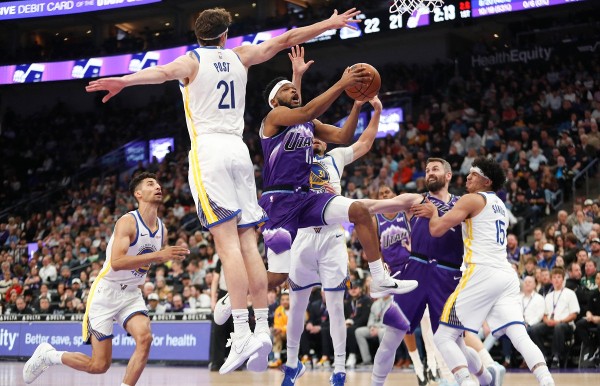 咖喱弟復出幫助有限 勇士3分負爵士