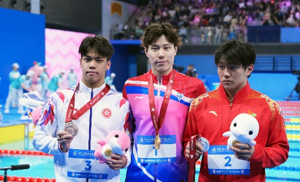 【全運】港泳隊一日兩牌 麥世霆200蛙後上奪銅