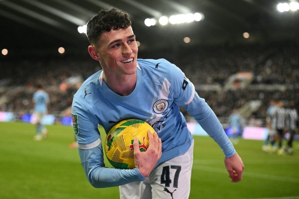 霍頓手部骨折照「博」殺