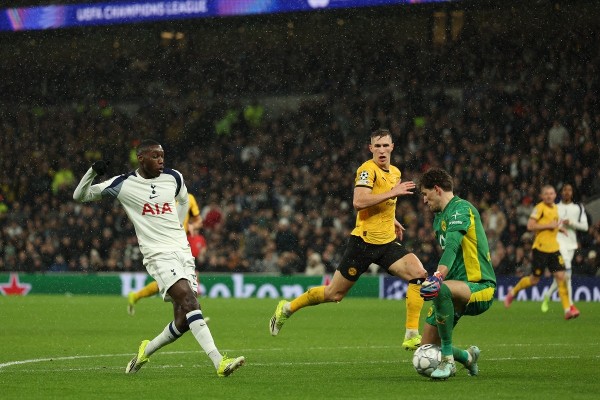 熱刺終反底贈多蒙特雙蛋