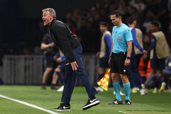 歐聯最快50勝主帥 安歷基遭甘賓尼調侃