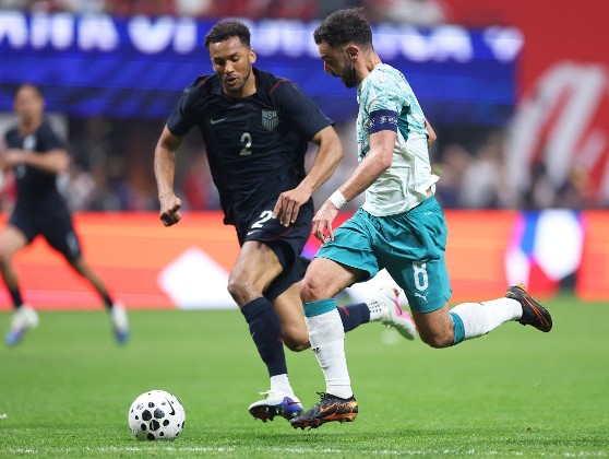 般奴兩助攻贈美國連敗  佩利錫自責