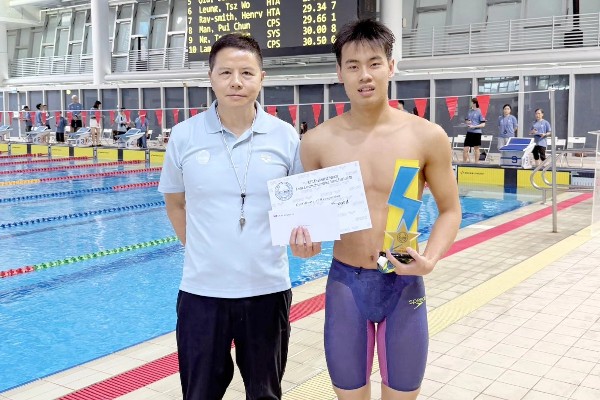 18歲余東豈破男子50背港績