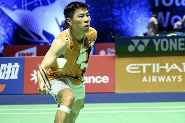 李卓耀鄧謝配大馬羽賽闖8強