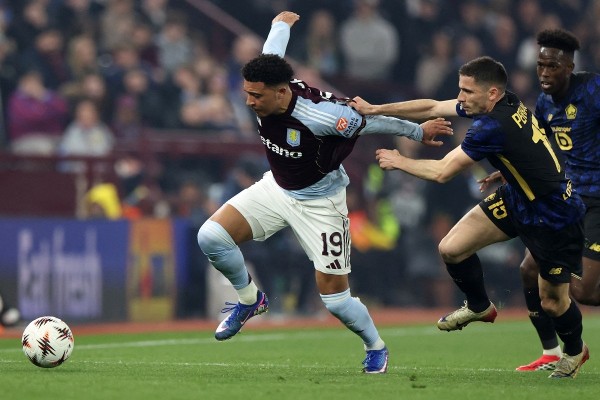 英超內戰  維拉求突破4強關口