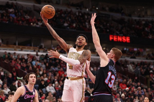 綠軍贈獨行俠5連敗 西蒙斯加盟半年被踢走