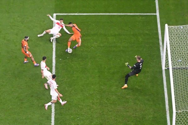 7分鐘轟兩球 荷蘭2：1反勝土耳其