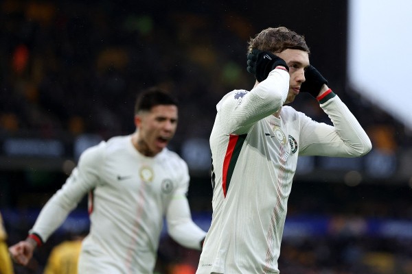 彭馬戴帽掩耳 羅仙尼亞：世界級難以阻擋