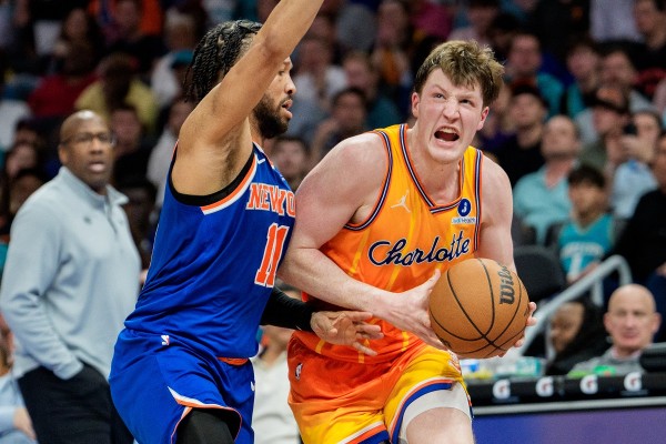 黃蜂中止紐約人7連勝