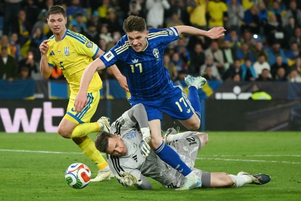 約基利斯包辦3球 瑞典下周二決戰波蘭