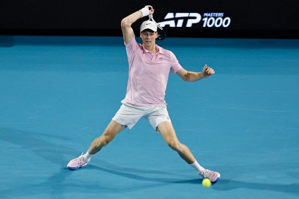 冼拿挫施華利夫 邁網決戰利希卡